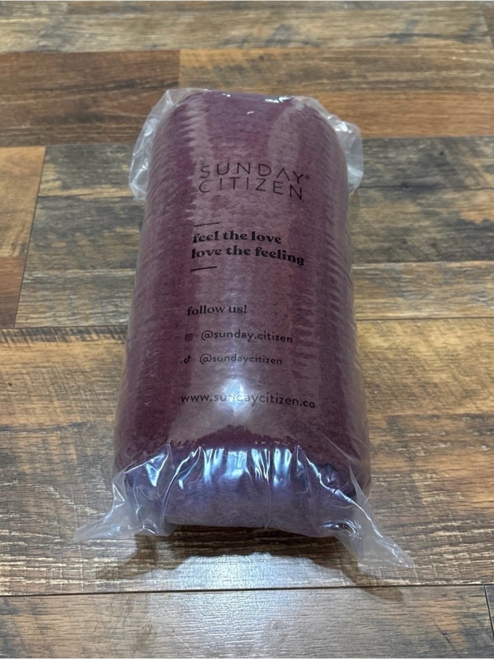 Sunday Citizen Snug Lap Throw New